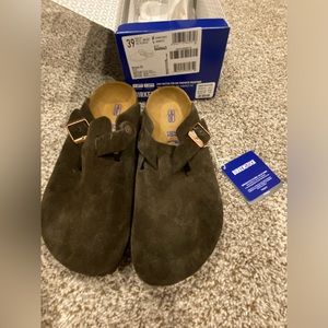 Birkenstock Boston’s Mocha - Women’s Size 39